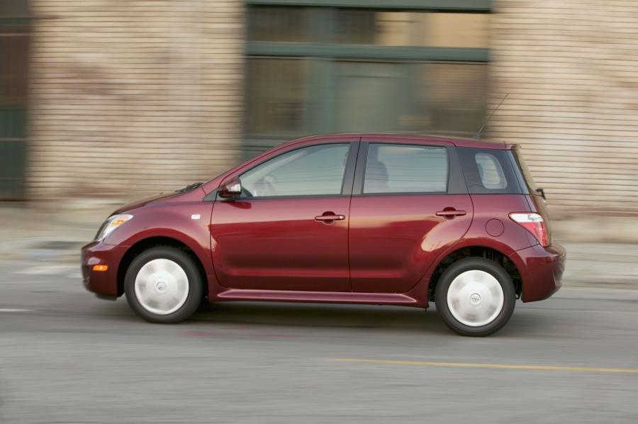  Scion xA 2006 года  (фото 9 из 21)